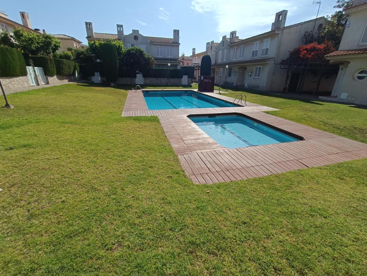 Cambrils Adosado Con Piscina 4 Habitaciones, 8 Huespedes Zewnętrze zdjęcie